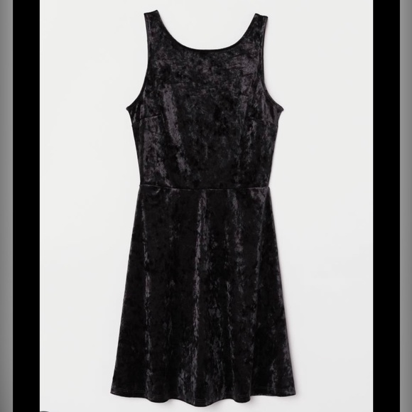 princess polly baby blue dress The Haley Black Velvet Dress, Small - The Mint Julep Boutique main image 1